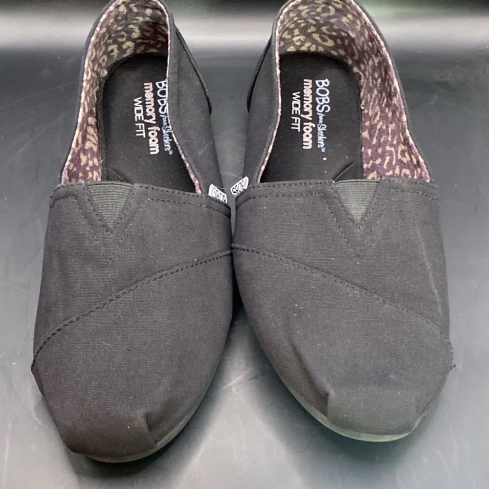 Skechers BOBS Plush Peace & Love Women’s Slip-On Shoes Black Memory Foam Sz 10